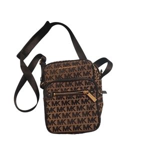 Michael Kors Bedford crossbody used